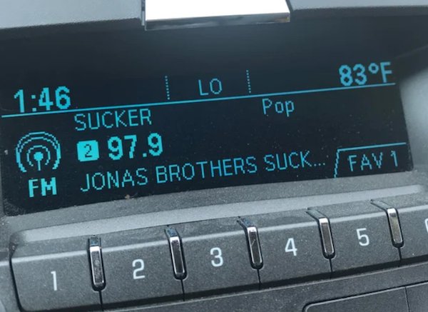 vehicle audio - Pop | Lo 83F Sucker 2 97.9 Fm Jonas Brothers Suck... FAV1I 3