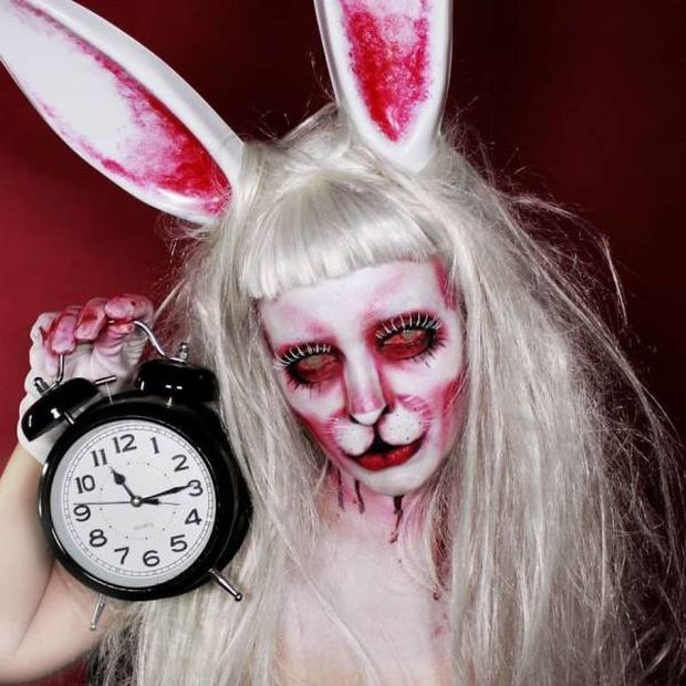 halloween costume diy - alice in wonderland rabbit