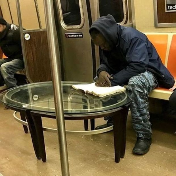 19 Things Seen On The Subway That Will Make You Avoid Public Transport