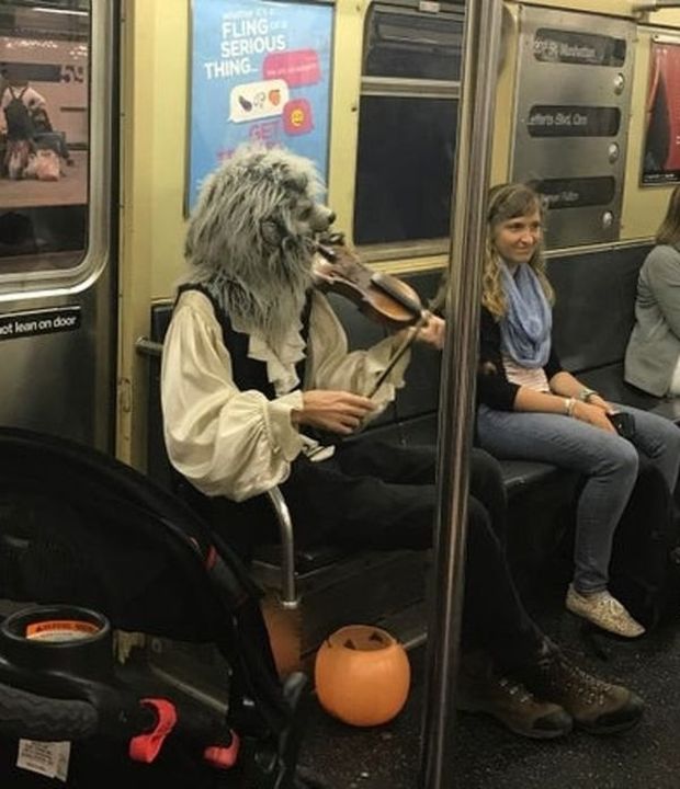 19 Things Seen On The Subway That Will Make You Avoid Public Transport ...