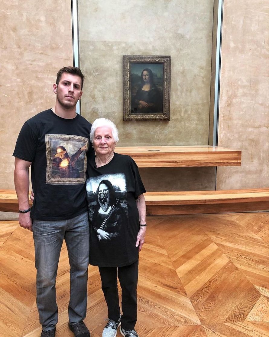 Ross Smith and Granny - louvre, mona lisa