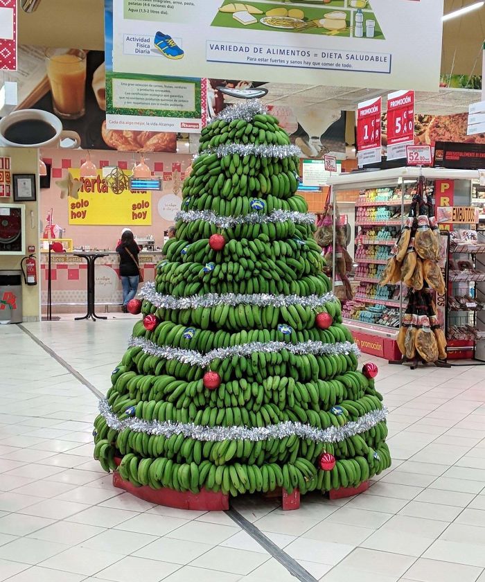 banana christmas tree