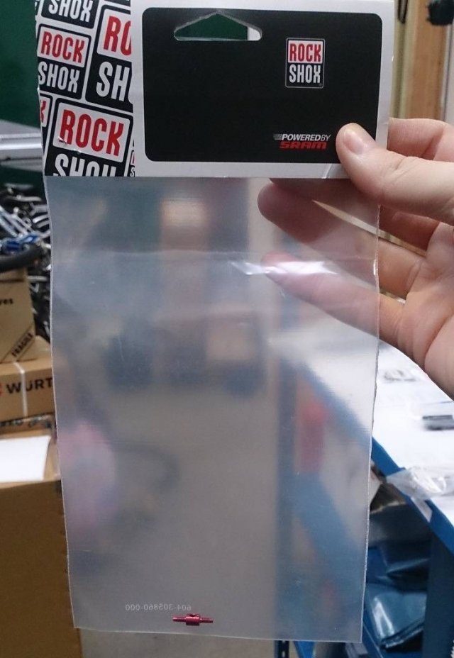 unnecessary plastic packaging - Shox Rock Ro Rock Shox Sh Shox Rock Poweredby Sung Wurt 000 0082000