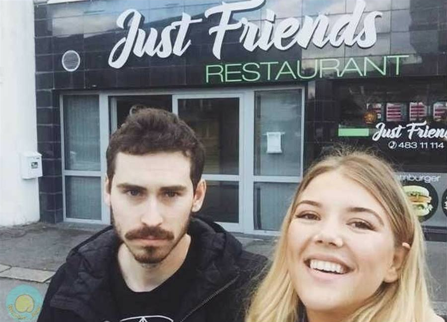 just friends restaurant meme - le Just Fuiends Restaurant Just Friend 483 11 114 riburger