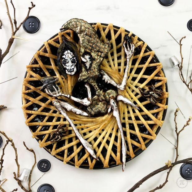 20 Spooky Halloween Pies That Are Quite a Treat