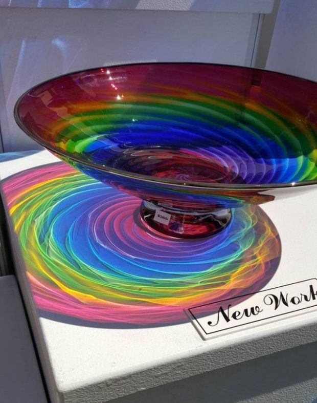 perfect pics - glass rainbow bowl - New World