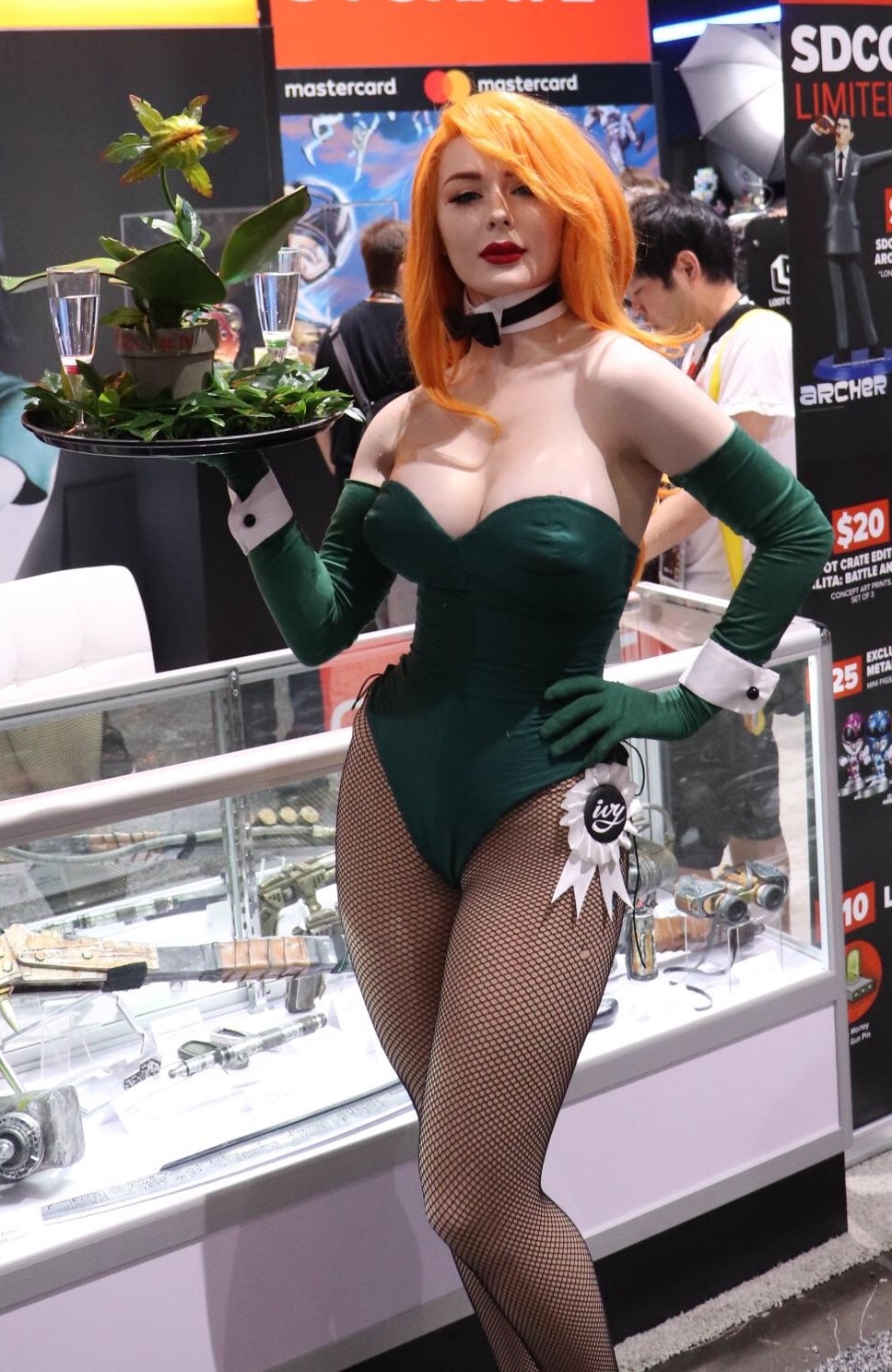 bombshell poison ivy cosplay - Sdcc Limited mastercard tercard Spa Archer $20 To