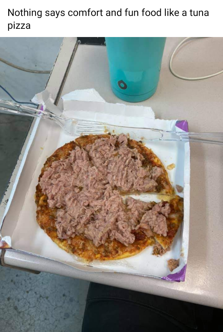 monday morning randomness - dish - Nothing says comfort and fun food a tuna pizza