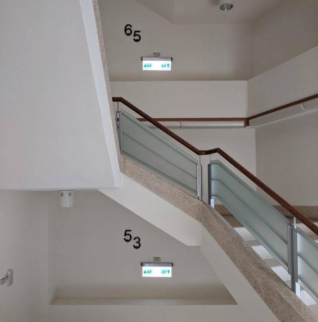 wtf pics - handrail - 65 Abr 441 53 A4E