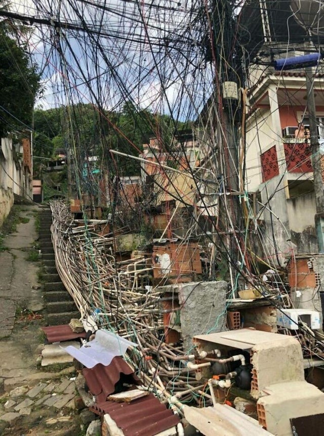 favela electrical wiring - Va