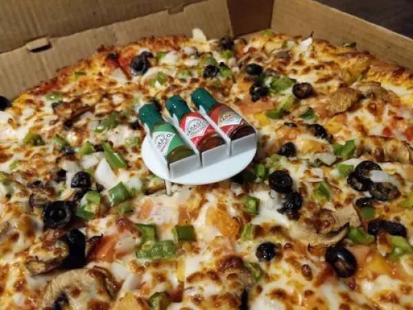 tabasco on pizza - Ases