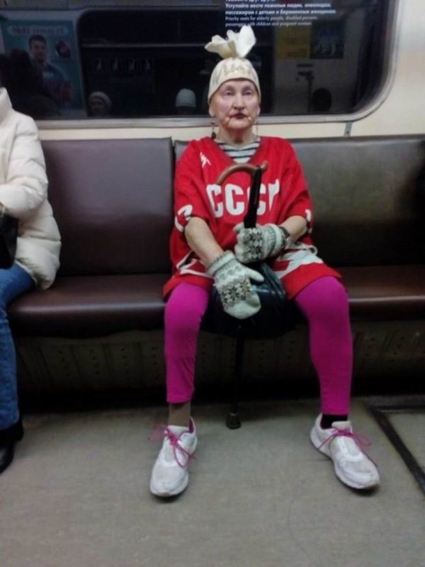 typical russia - funny things seen in the metro - Cc