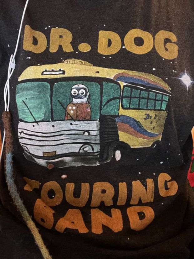 googly-eyed vandalism - birthday cake - Dr.Dog By Ouring And
