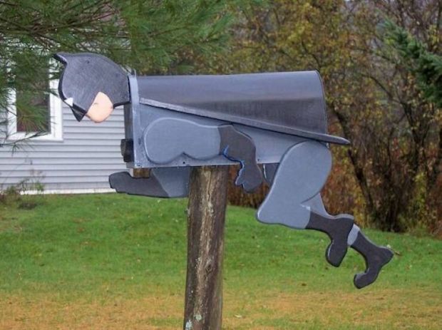 29 Unusual Mailboxes That Have a Message For You