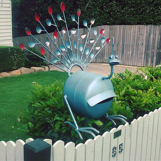 29 Unusual Mailboxes That Have a Message For You