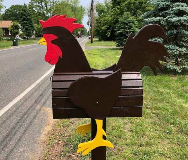 29 Unusual Mailboxes That Have a Message For You