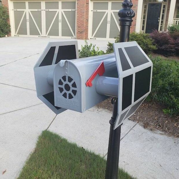 29 Unusual Mailboxes That Have a Message For You