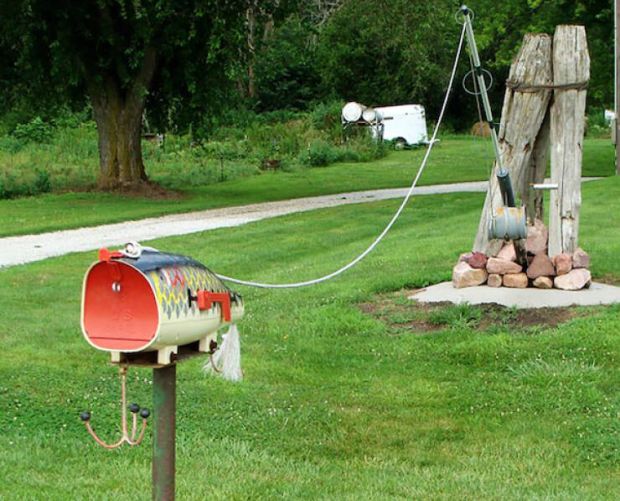 29 Unusual Mailboxes That Have a Message For You