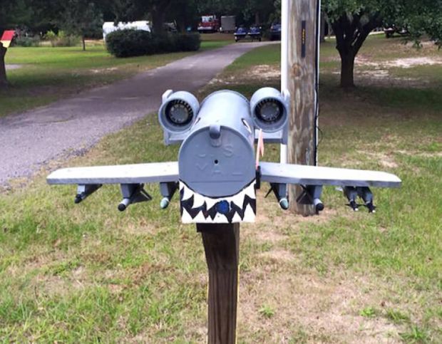 29 Unusual Mailboxes That Have a Message For You