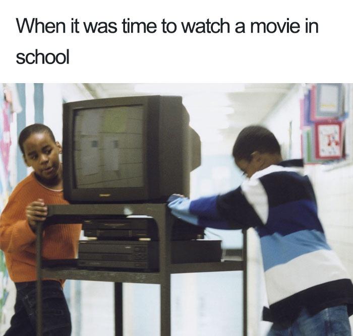 funny memes and pics - movie time in school 90s - When it was time to watch a movie in school 51 Pu