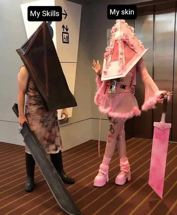 Gaming memes - pink pyramid head cosplay