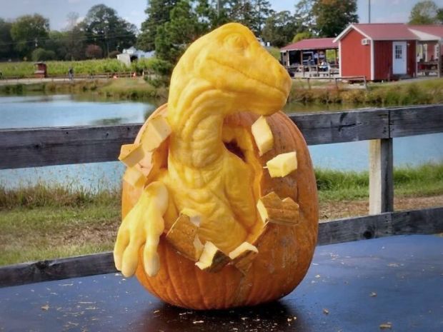 Only The Best Carved Pumpkins For Those Who Have Good Taste