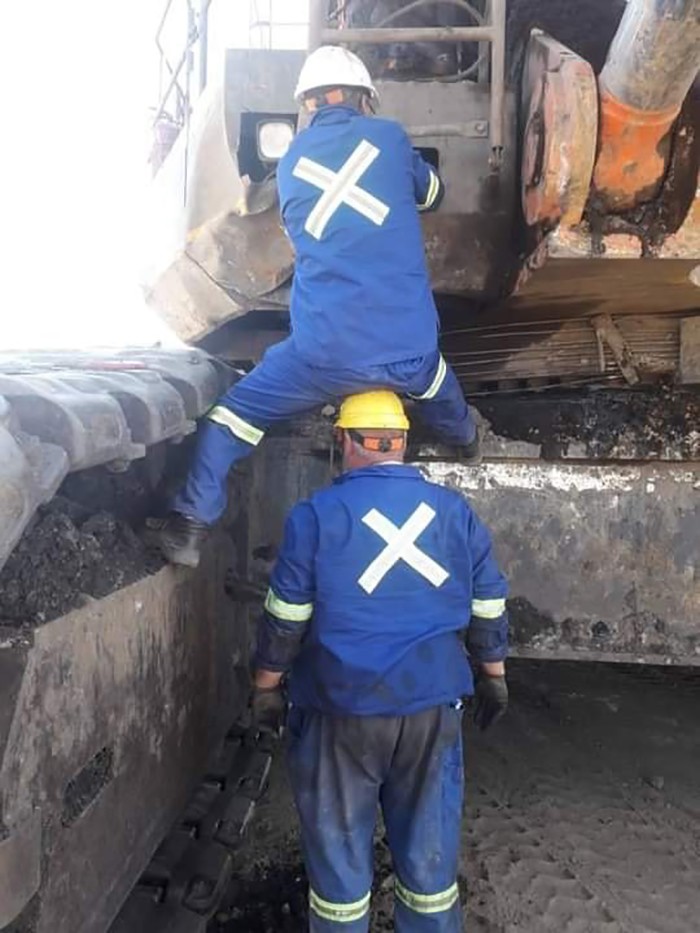 construction fails - personal protective equipment - X