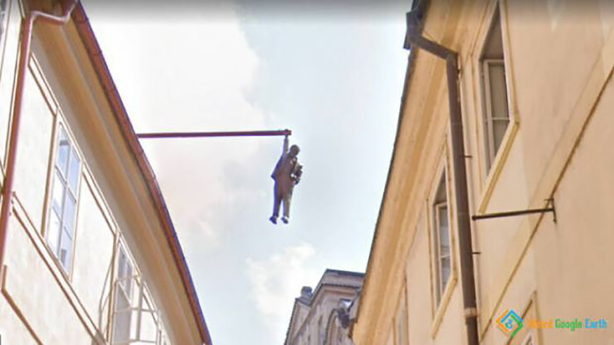 WTF Google Street View Photos That Will Take You All The Way