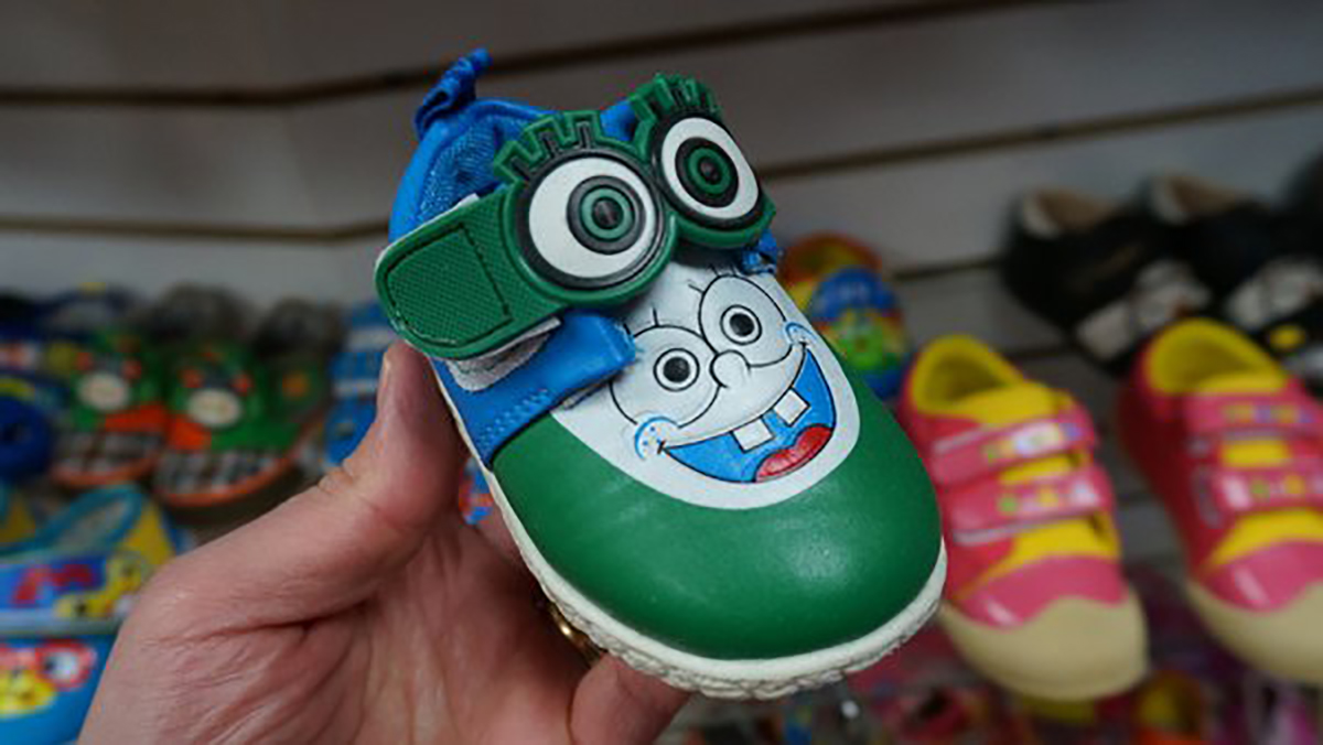 Crazy Bootleg Items That Put Their Leg On One Boot At A Time