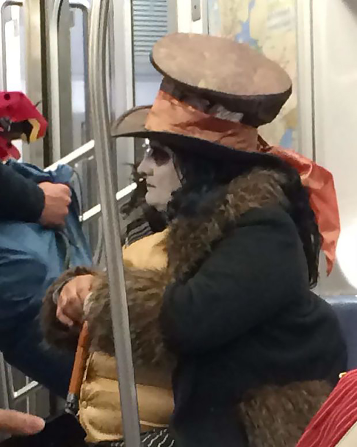 23 WTF Sights That Can Come Only From The Subway