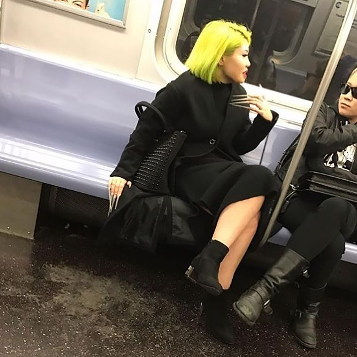 23 WTF Sights That Can Come Only From The Subway