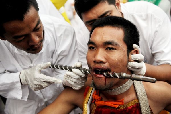 Extreme Piercings