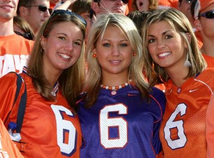 Hot Female College Football Fans