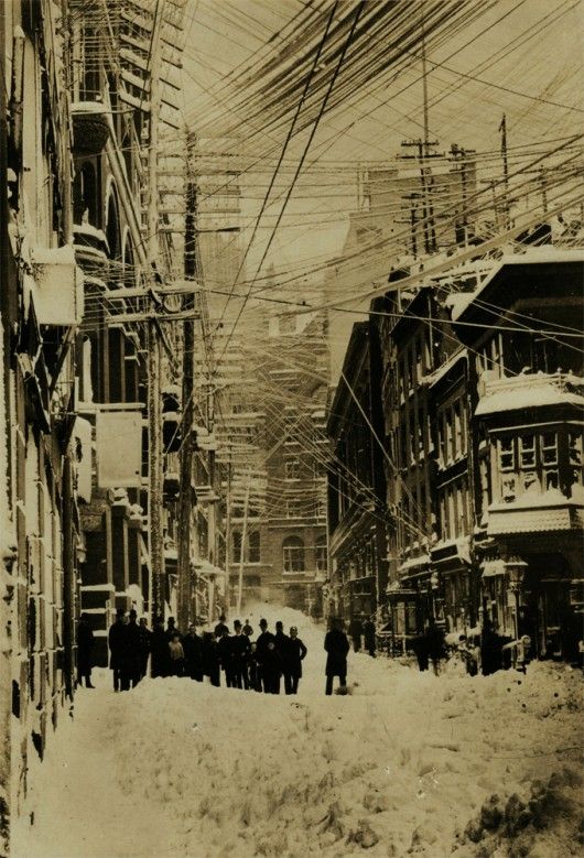 The insane mess of telephone wires over New York in the 1880s