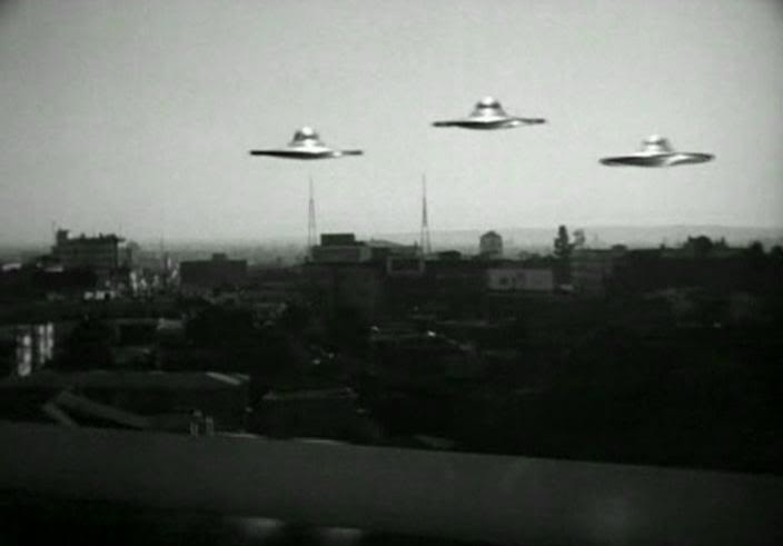 The modern UFO era began in 1947 when pilot Kenneth Arnold reported seeing nine disc-shaped objects flying over Mt. Rainer, Washington. A reporter labeled them “flying saucers,” and the term entered mainstream consciousness.
