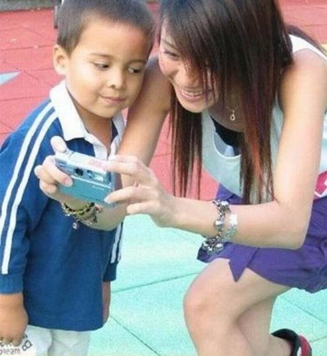 23 Kids Who Discovered Boobs