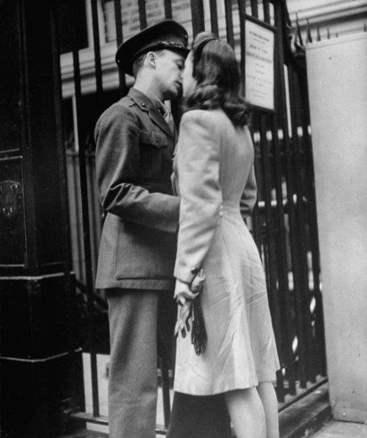 A pair of lovers in 1943.