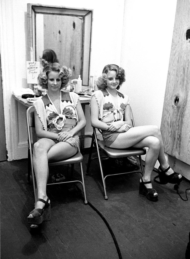 Jodie Foster with her sister, and stunt double, Connie - behind the scenes of Taxi Driver, 1976.