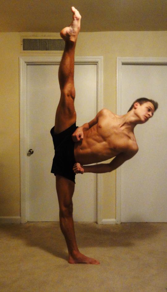 21 People so Flexible, it Hurts to Watch Them