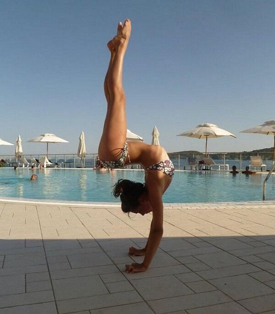 21 People so Flexible, it Hurts to Watch Them