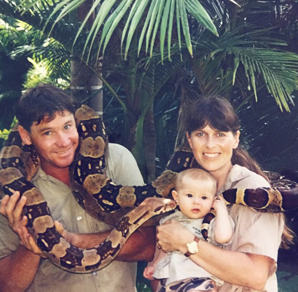 She is the daughter of the famous Crocodile Hunter Steve Irwin, and Terri Irwin.