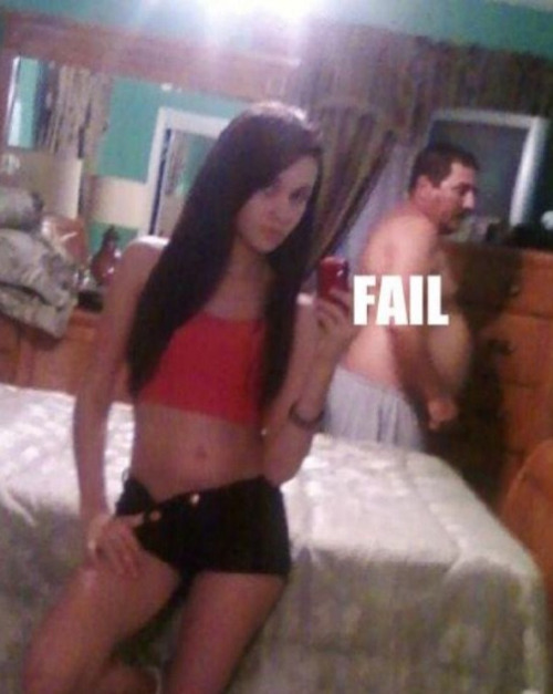20 People Who Fail At Taking Sexy Photos