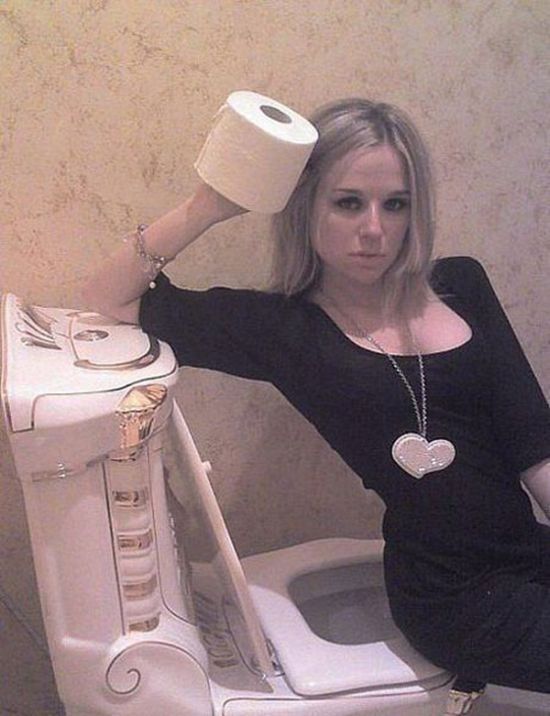 20 People Who Fail At Taking Sexy Photos