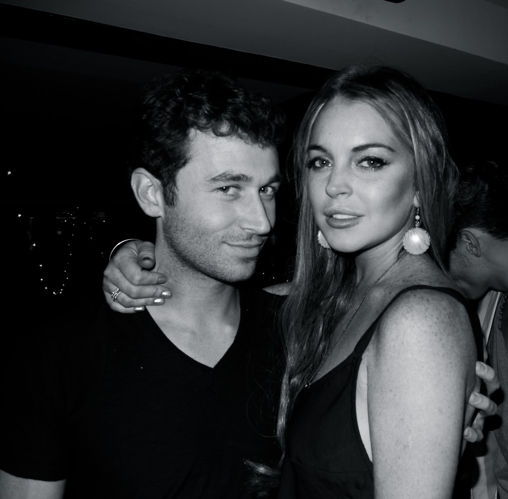 Porn actor James Deen was shocked at Lindsay Lohan's behavior on the 

set of The Canyons. He said that she didn’t show up to rehearsals, 

belittled him (she screamed at him on set) and treated him terribly. 

She even demanded that Deen, who is rather short (5'7), stand on apple 

boxes so she could wear high heels without towering over him. According 

to the adult movie star, such a behavior is unheard of on a porn set.