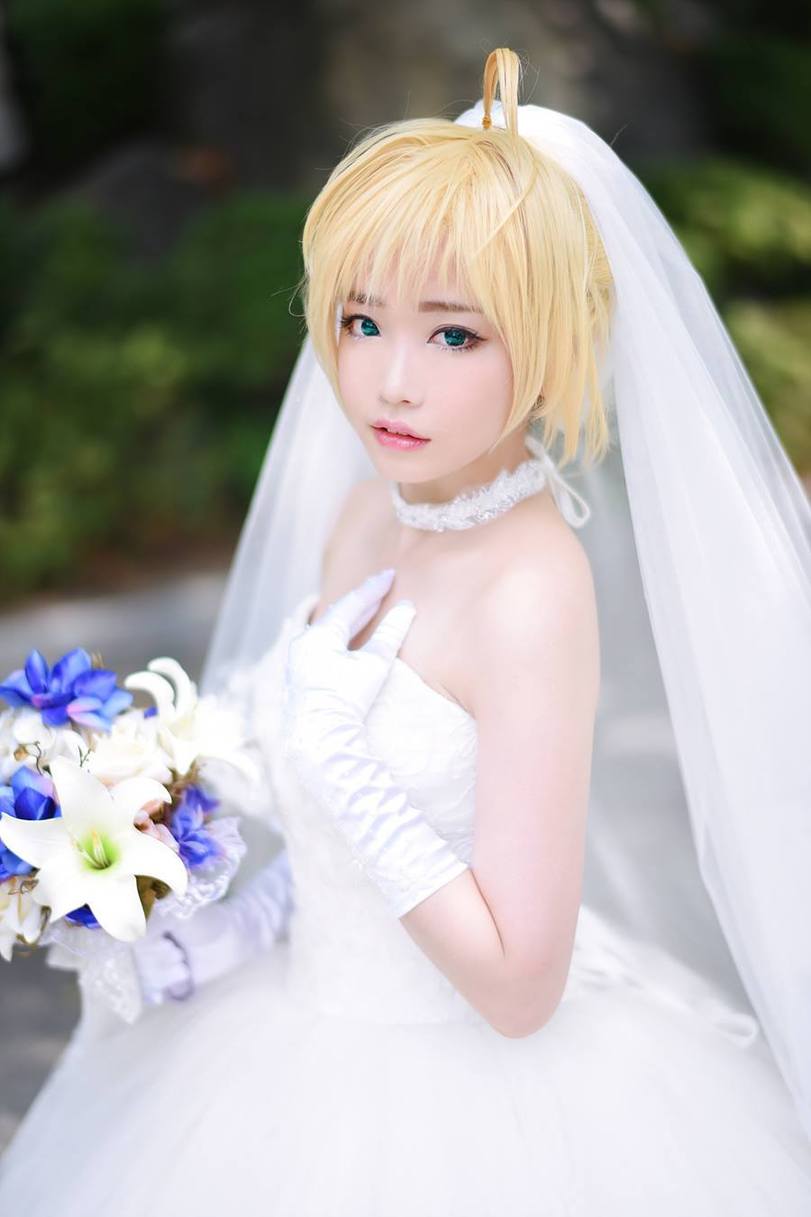 bridal cosplay