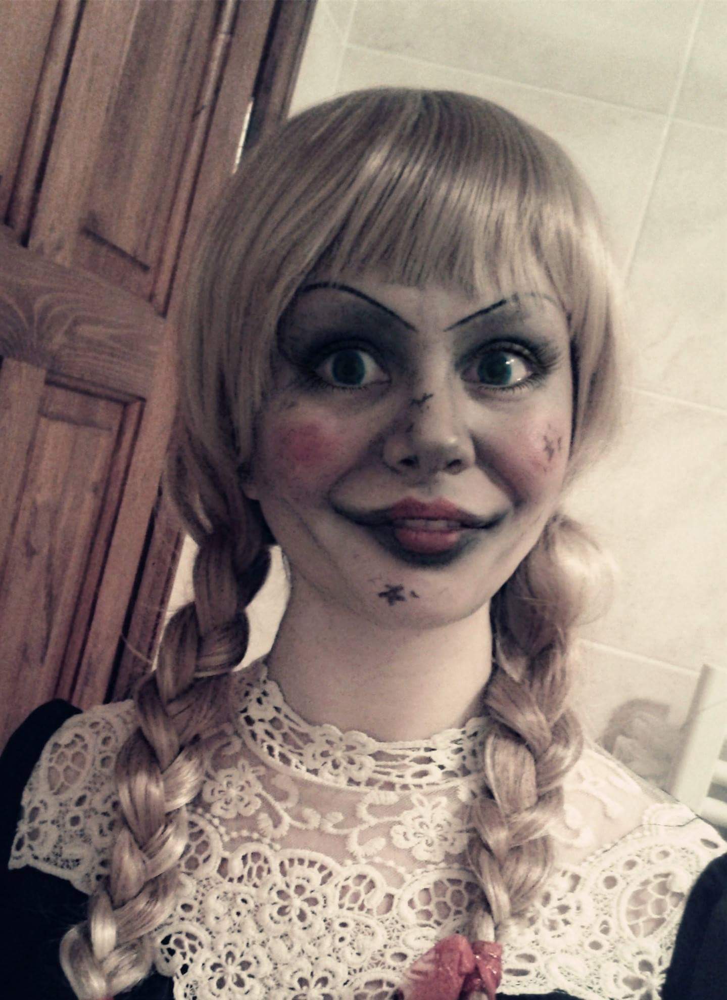 halloween makeup annabelle