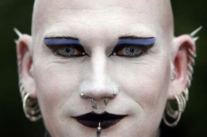 29 Goths Who Will Make You Cringe