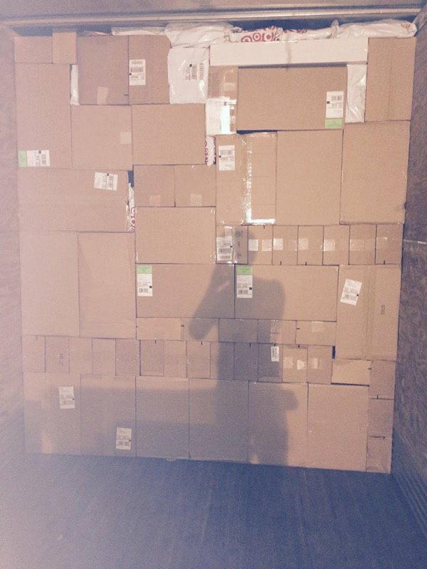 17 Delivery People Who Went Over The Call Of Duty