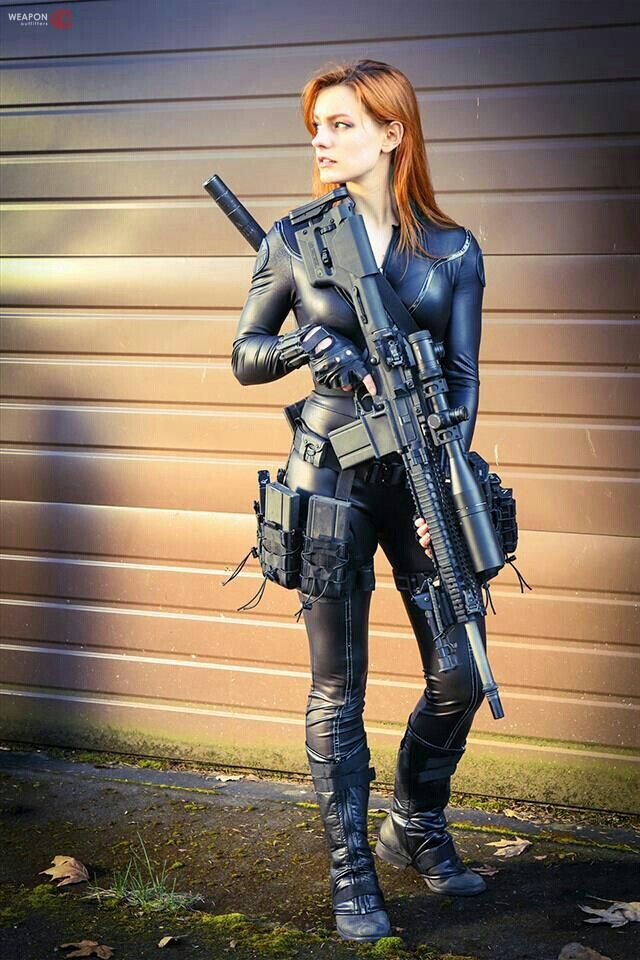 cosplay gun girl