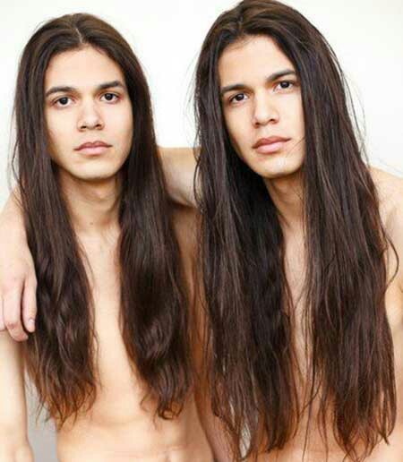 27 Jaw-dropping Identical Twins